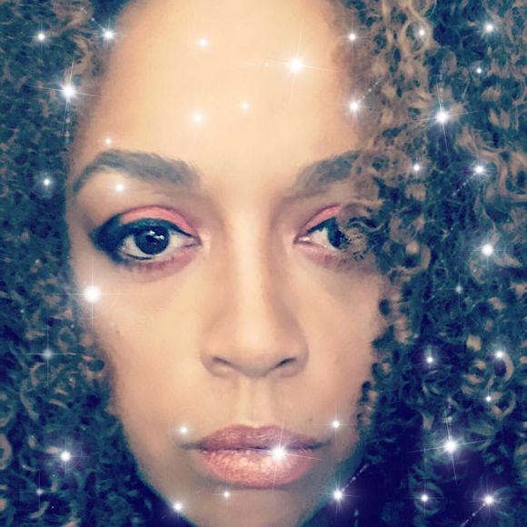 Meet your Posher, Quinelle - Picture 1 of 1